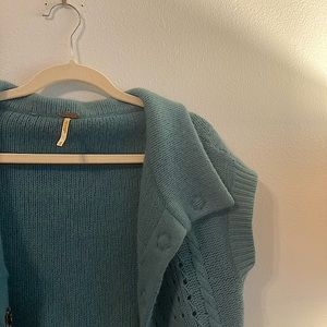 FREE PEOPLE SWEATER